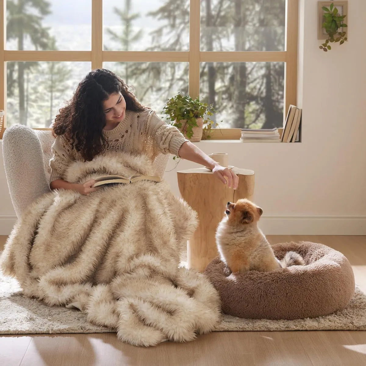 novoraa Round Fluffy Plush Pet Bed